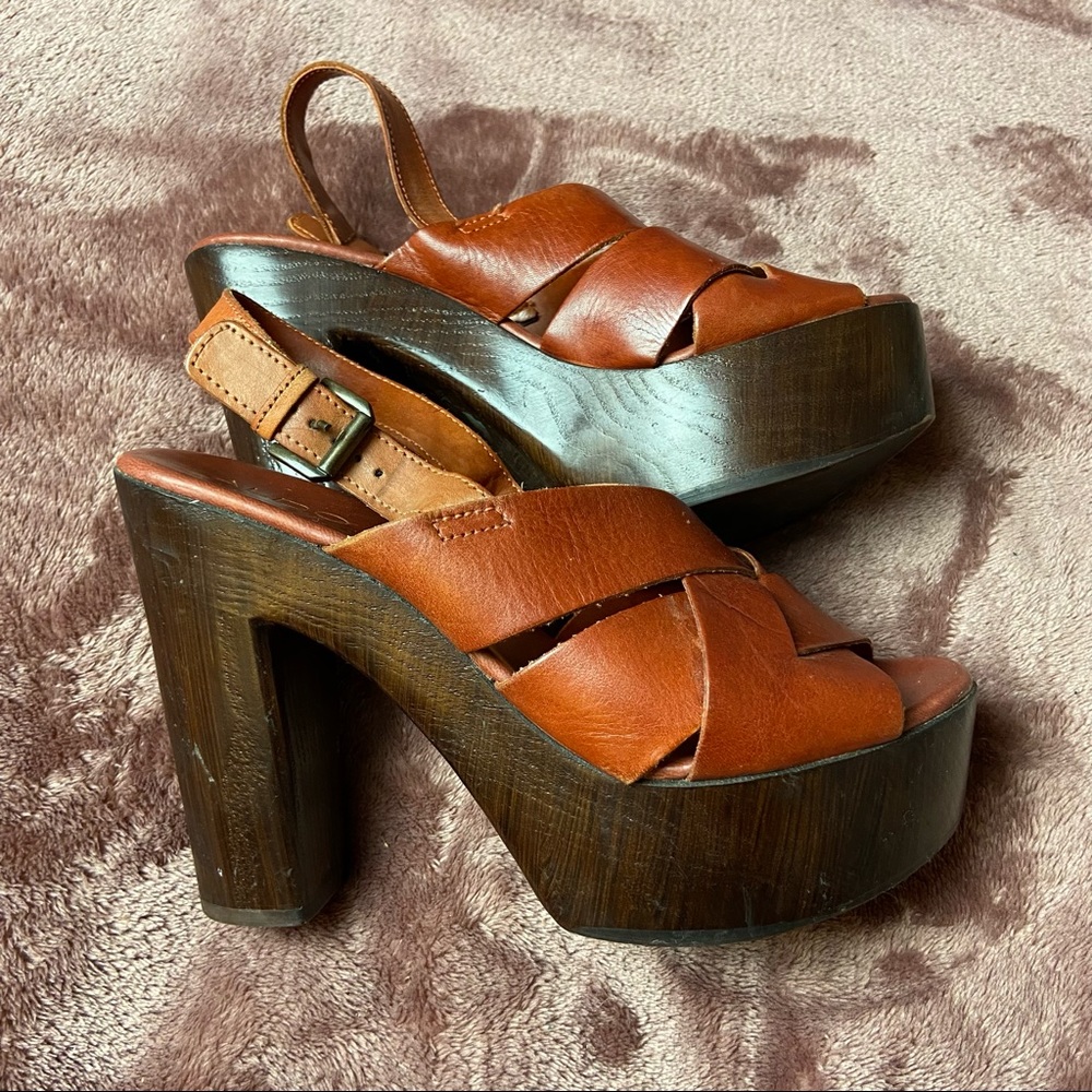 Vintage Rust Colored Leather & Wooden Platform Shoes Size 8.5